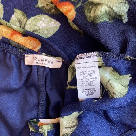 Gorgeous cross tie back jumper - Picture 9 of 9